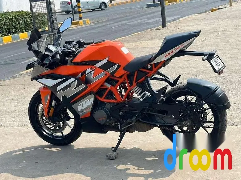 KTM RC 200 2021
