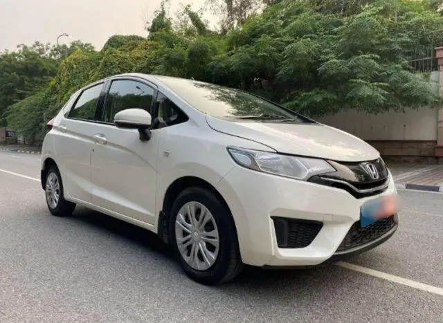Honda Jazz S CVT i-VTEC 2015