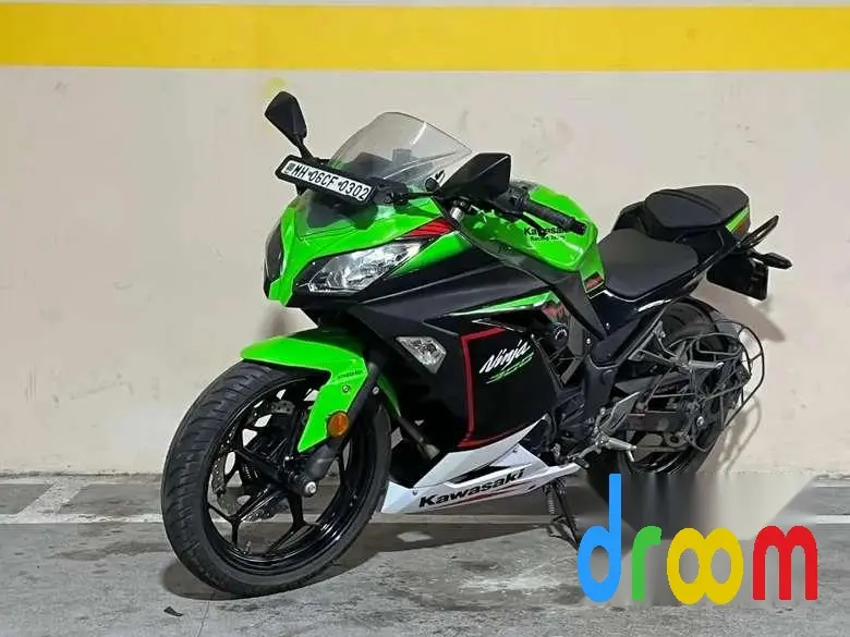 Kawasaki Ninja 300 2022