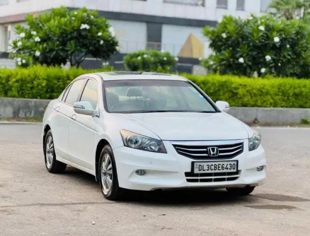 Honda Accord 2.4 ELEGANCE AT 2011