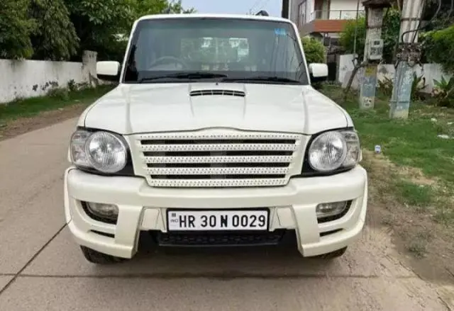 Mahindra Scorpio SLE BS IV 2014