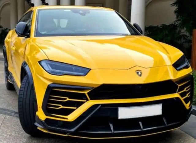 Lamborghini Urus Twin-Turbo V8 2022