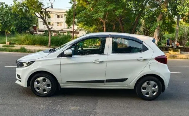 Tata Tiago Revotron XZ 2020