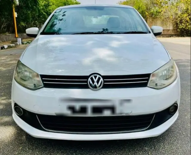 Volkswagen Vento 1.6L Highline Petrol AT 2012