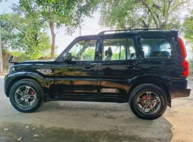Mahindra Scorpio S7 120 bhp 2WD 2018