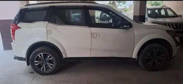 Mahindra XUV500 W8 2014