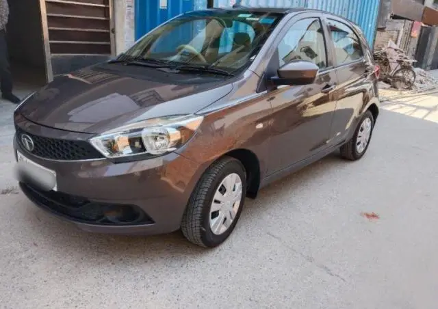 Tata Tiago Revotron XTA 2018