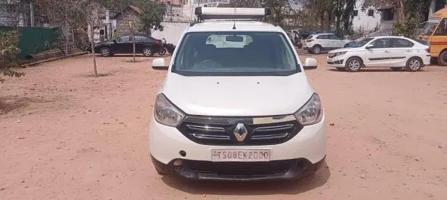Renault Lodgy 110 PS RXZ 7 STR 2015