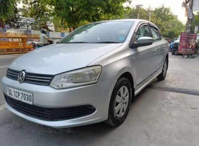 Volkswagen Vento Highline Petrol 2013