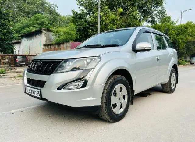 Mahindra XUV500 W4 2016