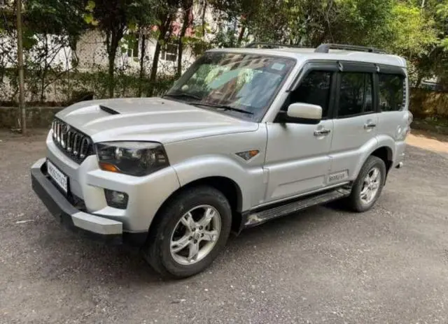 Mahindra Scorpio S10 2016