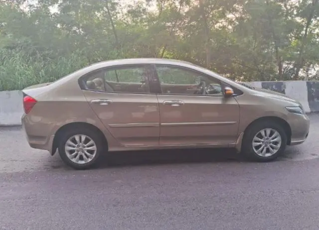 Honda City V i-VTEC 2012
