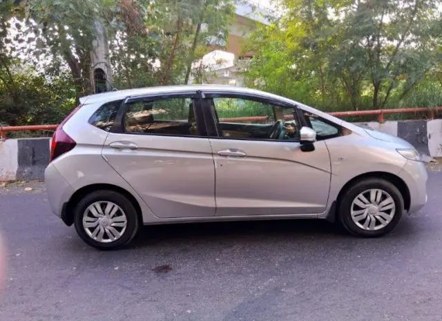 Honda Jazz SV i-VTEC 2016