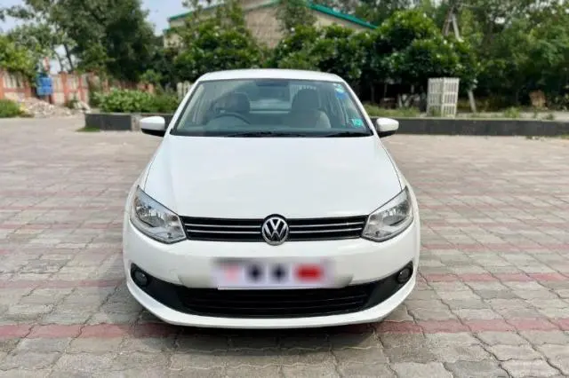 Volkswagen Vento Comfortline 1.6 Petrol 2014