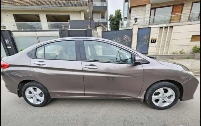 Honda City 1.5 V MT 2014