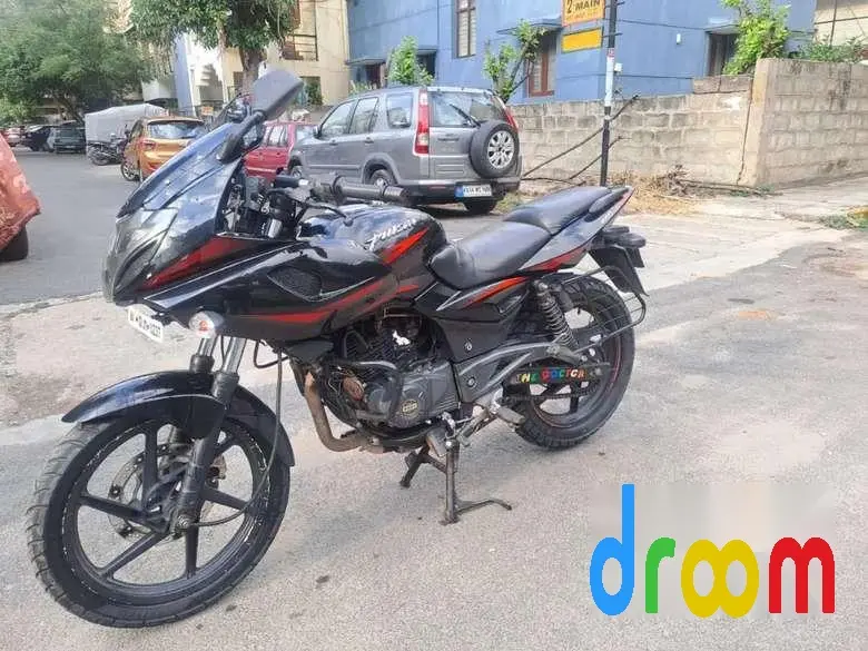 Bajaj Pulsar 220cc 2018