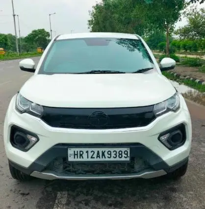 Tata Nexon XM Petrol 2020