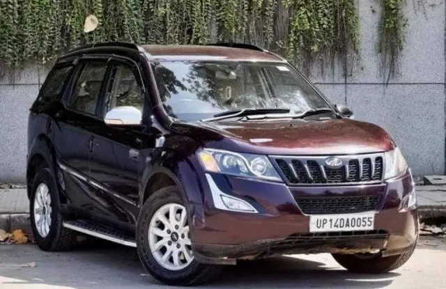 Mahindra XUV500 W8 AT 2016