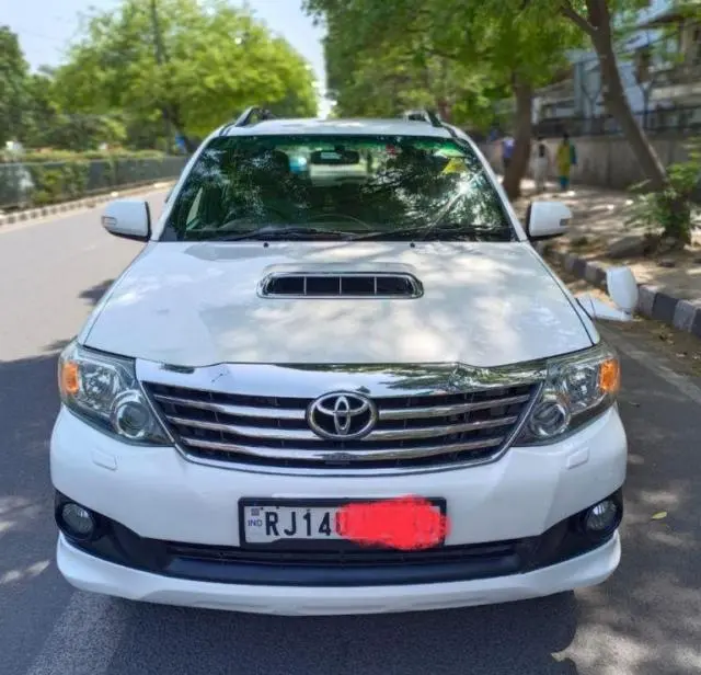 Toyota Fortuner 2.8 4x2 AT 2014