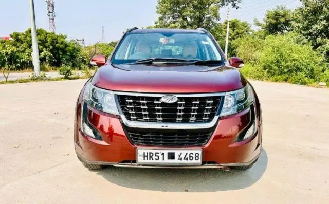 Mahindra XUV500 W7 AT 2018