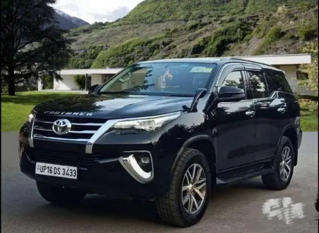 Toyota Fortuner 2.8 4x4 AT 2019