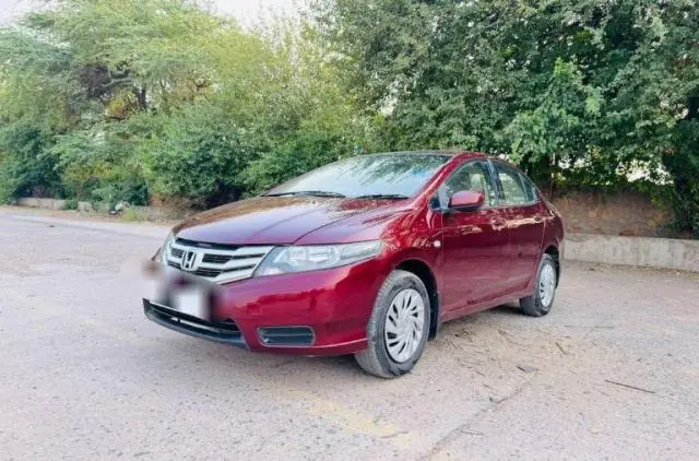 Honda City 1.5 E MT i-VTEC 2013