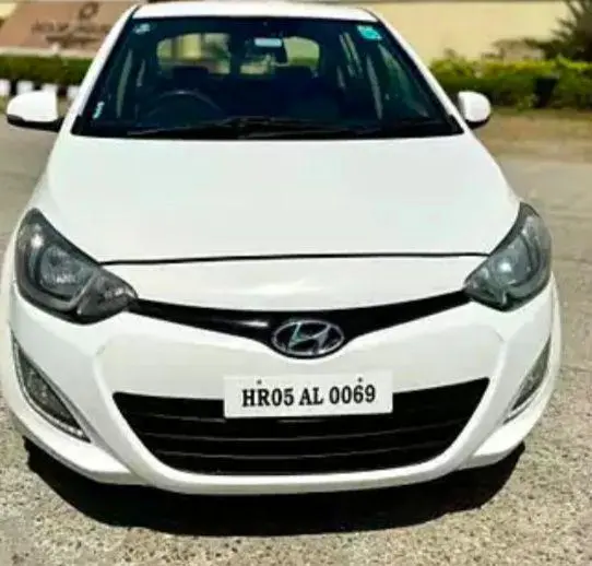 Hyundai i20 SPORTZ 1.2 BS IV 2014