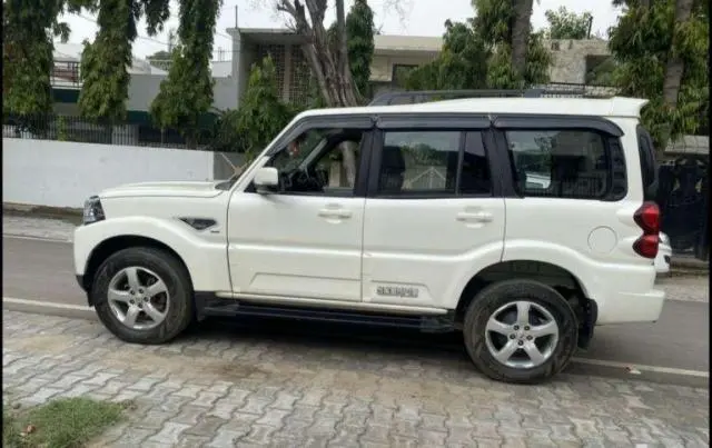 Mahindra Scorpio S11 2WD 2018