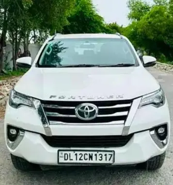 Toyota Fortuner 2.8 4x2 MT 2018