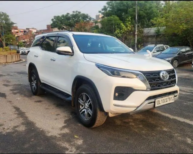 Toyota Fortuner 2.8 4x2 AT 2021