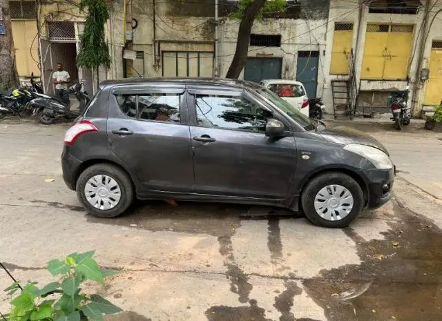 Maruti Suzuki Swift LXi 2015