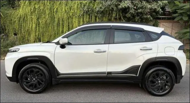 Maruti Suzuki Fronx Delta Plus 1.2L AGS 2023