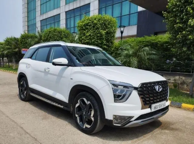 Hyundai Alcazar Platinum (O) 7 STR 1.5 Diesel AT 2022