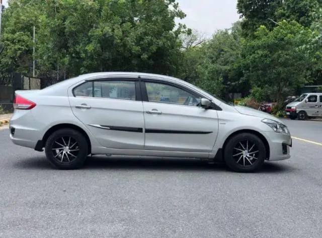 Maruti Suzuki Ciaz VDi+ SHVS 2016