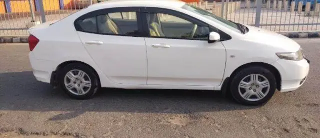 Honda City E i-VTEC 2013
