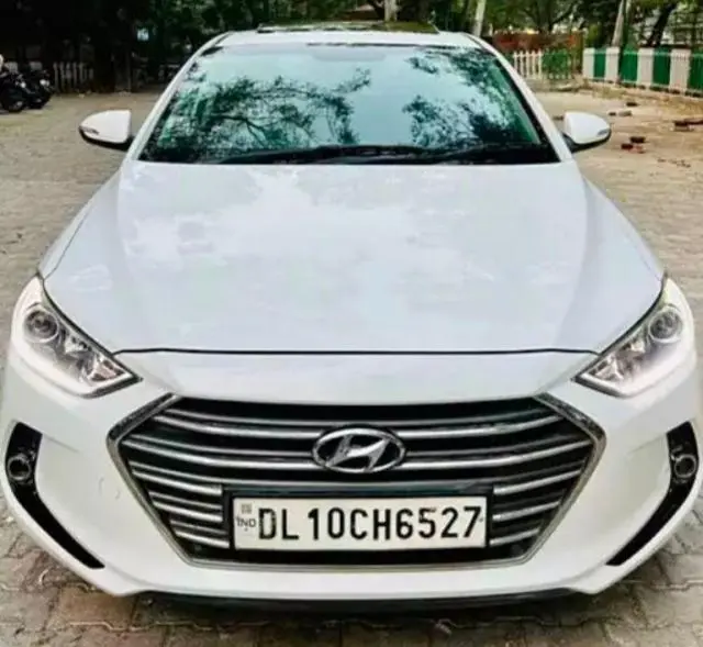 Hyundai Elantra 2.0 SX (O) AT 2017