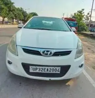 Hyundai i20 Sportz 1.4 CRDi 2012