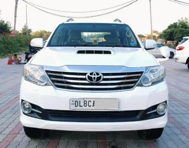 Toyota Fortuner 2.8 4x2 AT 2015