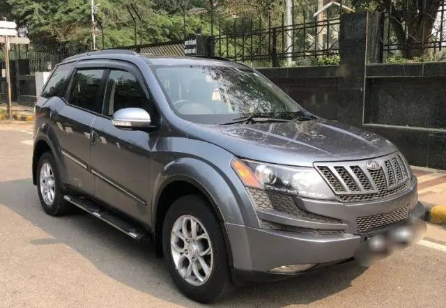 Mahindra XUV500 W6 2015