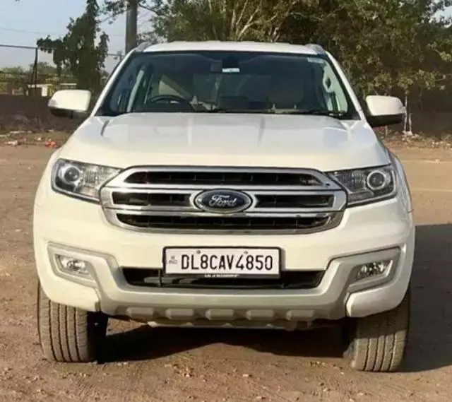 Ford Endeavour Trend 2.2 4x2 AT 2018