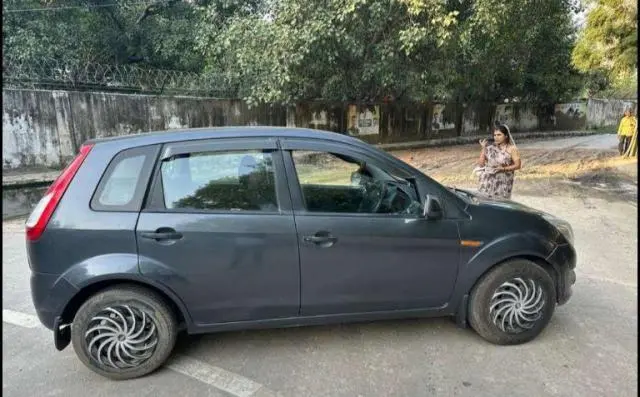 Ford Figo 1.5D TITANIUM PLUS MT 2013