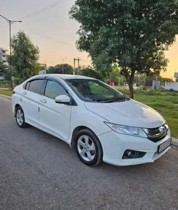 Honda City V i-VTEC 2016