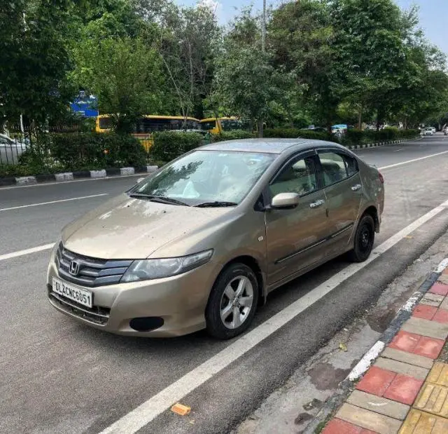 Honda City 1.5 V AT 2011