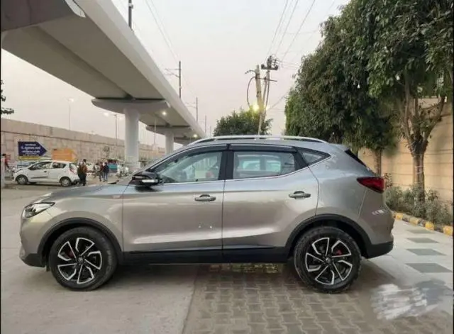 MG Astor Savvy 1.3 Turbo AT S Red 2023