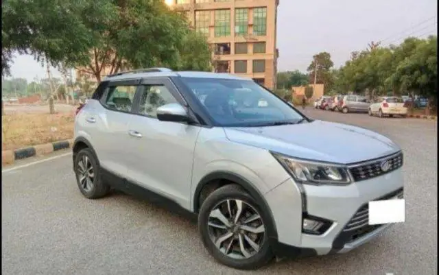 Mahindra XUV300 W8 (O) Petrol 2019