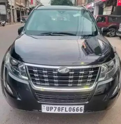 Mahindra XUV500 W11 2018