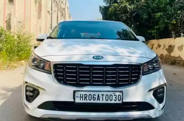 Kia Carnival Limousine Plus 7 STR 2021