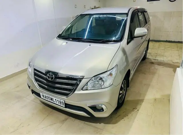 Toyota Innova 2.5 V 7 STR 2015