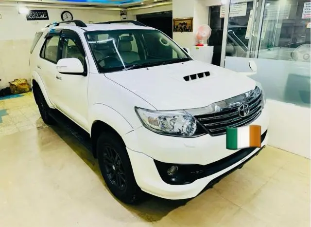 Toyota Fortuner 3.0 4x2 MT 2015