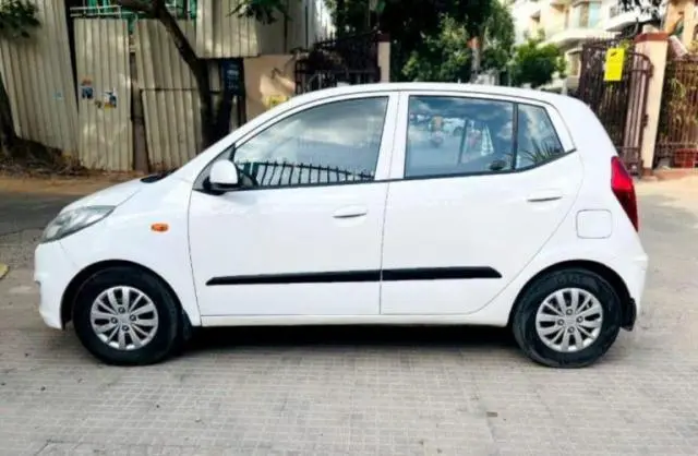 Hyundai i10 Sportz 1.2 2015